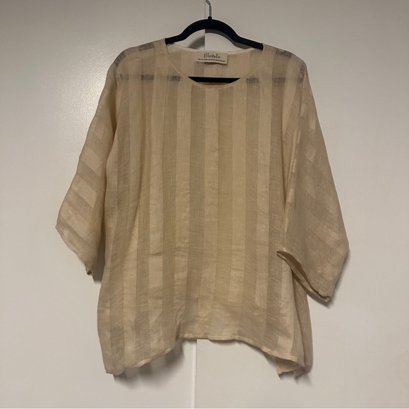 Ellettelle Ivory softened European linen lightweight Gianna Top One Size - Picture 2 of 8